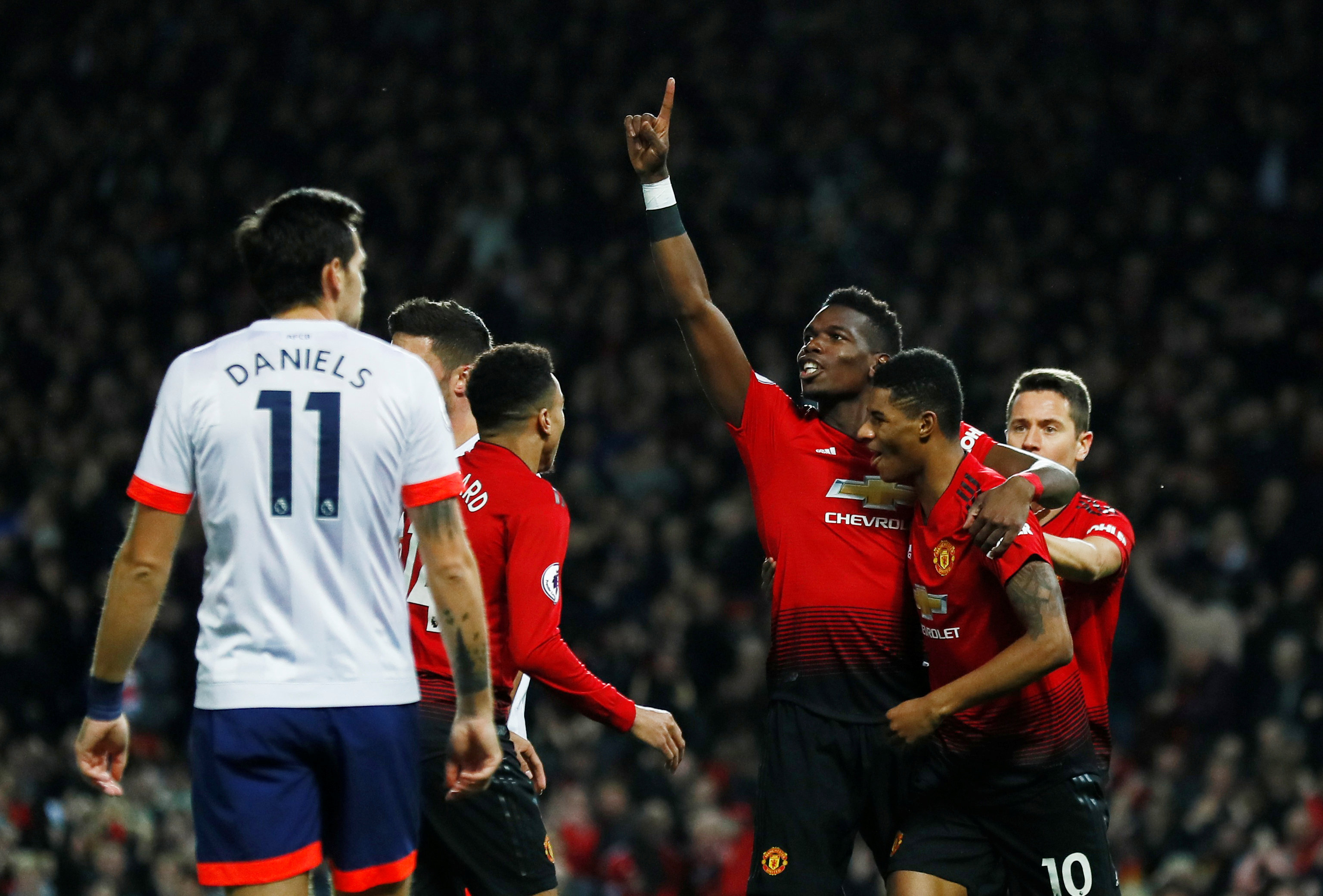 也包括对球 也包括对球