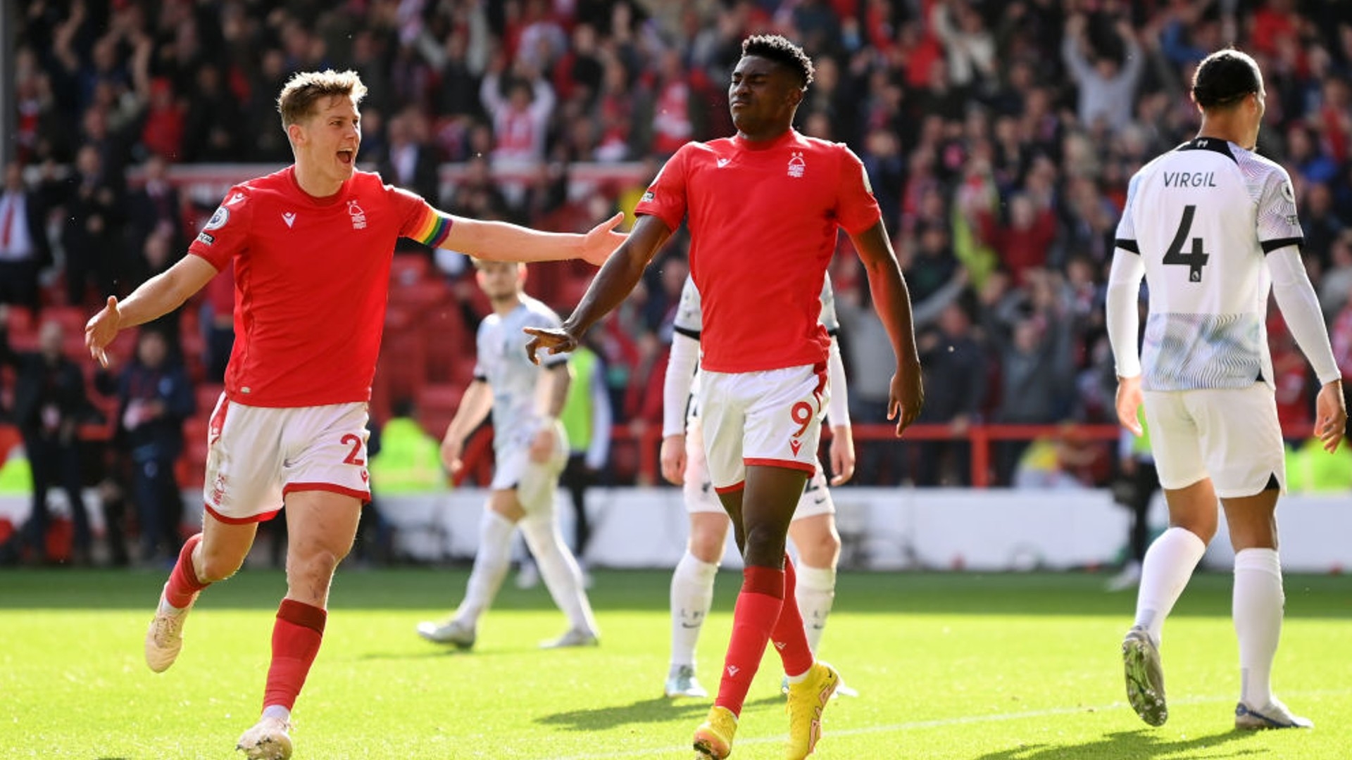 这位效力于 这位效力于